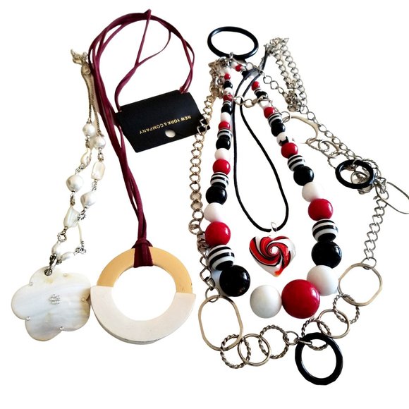 Lot of 5 Red Black White Beaded Necklaces Mother of Pearl Hearts - Picture 3 of 13